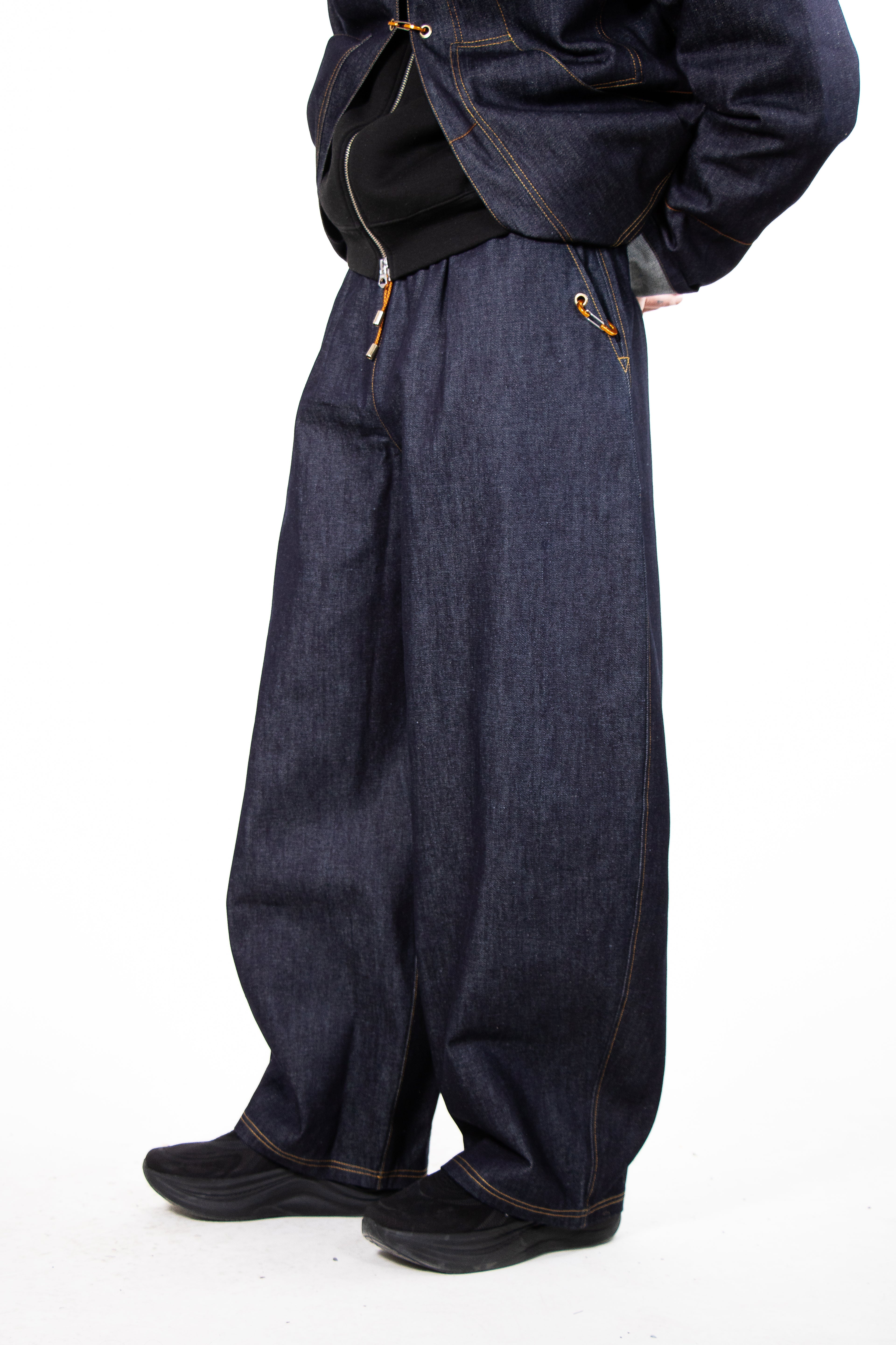 LE PANTALON BALLON (ESSENTIEL)